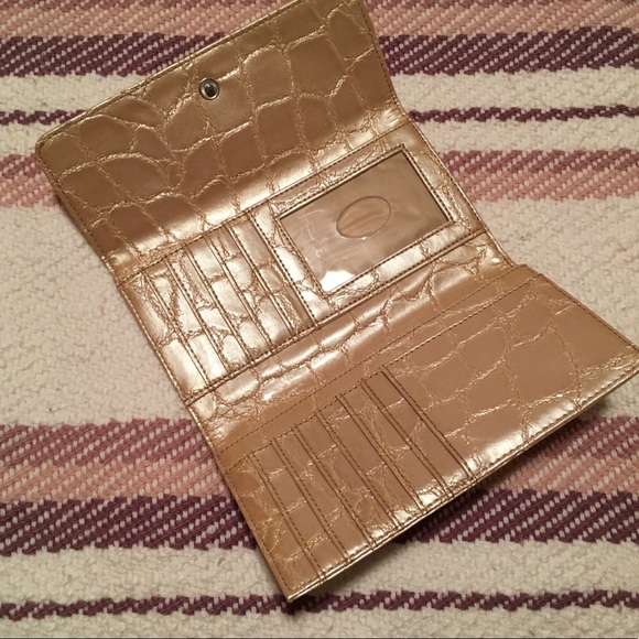 Gold Guess Clutch Wallet - Picture 3 of 3